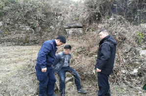 思南张家寨：民警与网逃人员上演“追逐大戏”