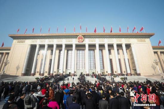 两会日程：十三届全国人大二次会议审议各项决议草案